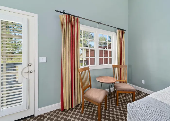 Cambria Pines Lodge